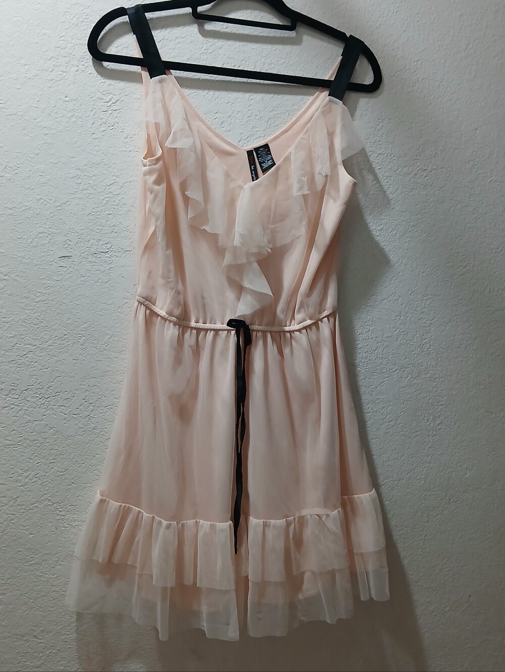 Fire los angeles size M Pink Ruffle Dress with Bow Tie
